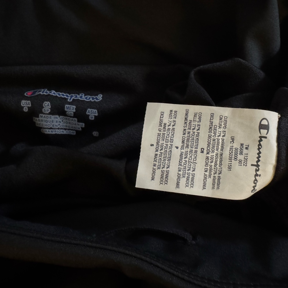 Lululemon speed up shorts - black, size 6, 4 inch inseam - Picture 8 of 8